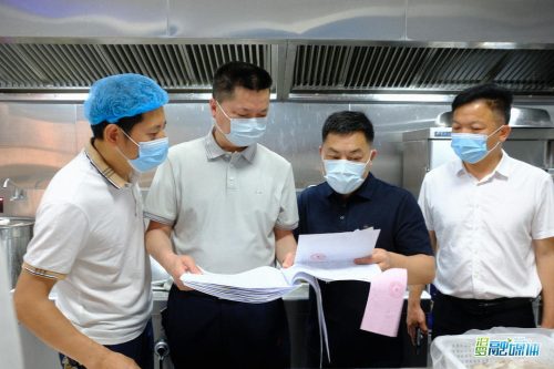 汨罗市人大开展校园食品安全情况调研